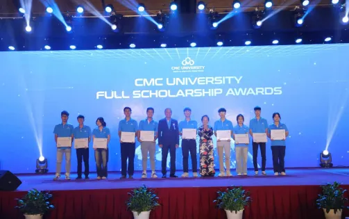 Trường Đại học CMC khai giảng khoá 3, trao học bổng 96 tỷ đồng