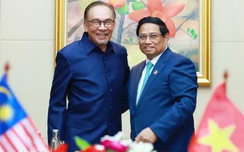 Thủ tướng Phạm Minh Chính hội kiến Thủ tướng Malaysia Anwar Ibrahim