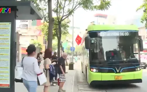 Hà Nội tăng giá vé xe bus: Người dân mong muốn chất lượng tốt hơn