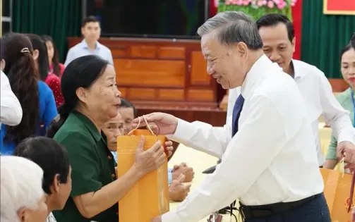 Tổng Bí thư, Chủ tịch nước Tô Lâm tri ân người có công và hỗ trợ người nghèo tỉnh Quảng Trị