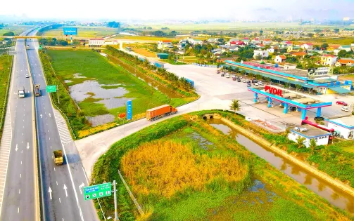 Phấn đấu đến hết năm 2025 sẽ hoàn thành các trạm dựng nghỉ trên các tuyến cao tốc