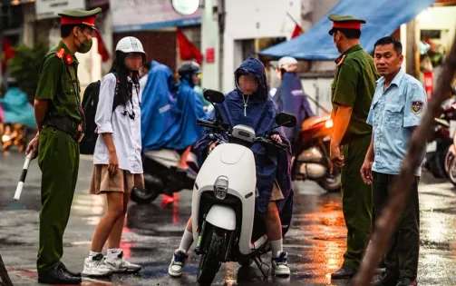 Gửi hơn 19.000 thông báo học sinh vi phạm giao thông tới các nhà trường