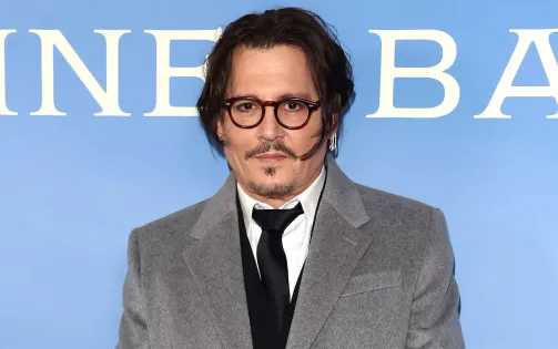 Johnny Depp lần đầu trở lại Hollywood hậu lùm xùm kiện tụng