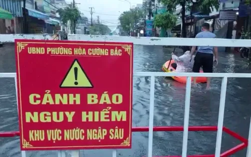 Đà Nẵng: Mưa lớn trên toàn thành phố, nguy cơ xảy ra sạt lở, lũ quét