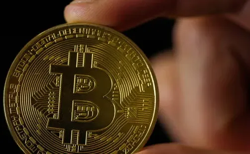 Đồng USD tăng mạnh, Bitcoin lập kỷ lục mới