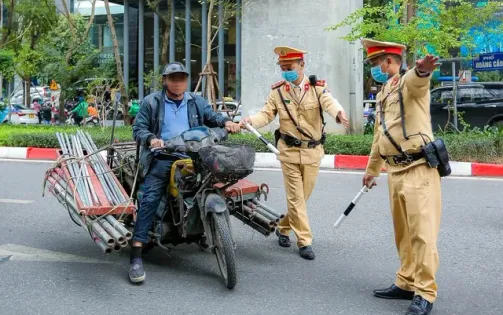 TP Hồ Chí Minh: Xử lý hơn 17.000 xe chở hàng quá khổ