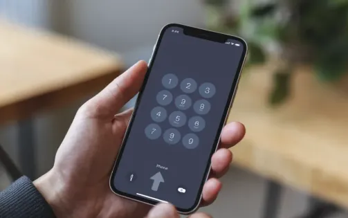 iPhone tự khởi động lại khi không được mở khóa sau một thời gian