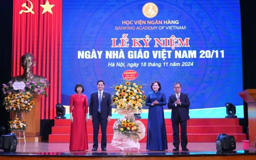 Thống đốc NHNN:  Thầy cô giáo Học viện Ngân hàng luôn hết mình vì sự nghiệp giáo dục