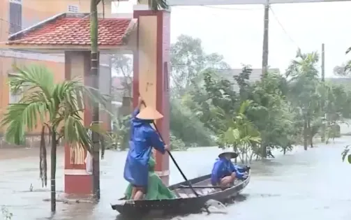 Mưa lớn gây nhiều thiệt hại tại các tỉnh miền Trung