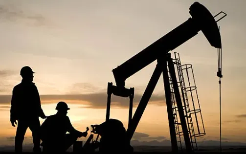 OPEC+ có thể duy trì mức cắt giảm sản lượng dầu