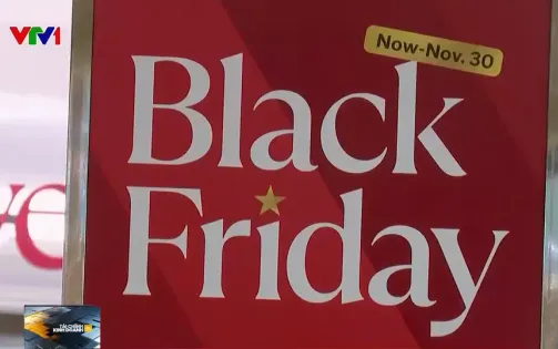 Ngành bán lẻ truyền thống Mỹ "hái ra tiền" dịp Black Friday