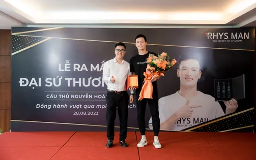 Founder Phạm Tiến tiết lộ lý do chọn cầu thủ Hoàng Đức làm Đại sứ thương hiệu Rhys Man