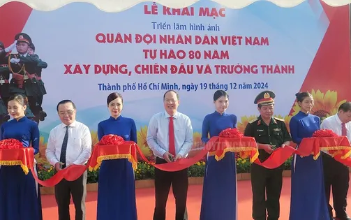 TP Hồ Chí Minh khai mạc triển lãm “Quân đội Nhân dân Việt Nam tự hào 80 năm xây dựng, chiến đấu và trưởng thành”