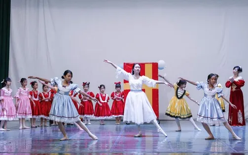 50 vũ công tham gia vở ballet The Nutcracker trong mùa Giáng sinh 2024