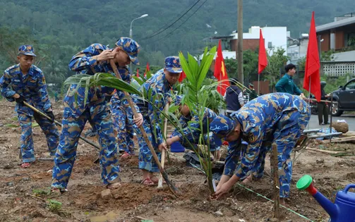 Vùng 3 Hải quân hưởng ứng Đề án "Trồng một tỷ cây xanh"