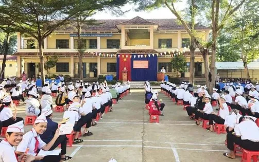 Mỗi học sinh là một tuyên truyền viên vận động, thu gom vũ khí, vật liệu nổ, công cụ hỗ trợ và pháo