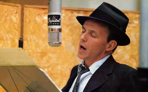 Huyền thoại Frank Sinatra trở lại top 10 BXH Billboard sau 1 thập kỷ