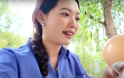 MC Hà Pu và trải nghiệm “đỡ đẻ” cho đà điểu trong Việt Nam 365 ngày thú vị