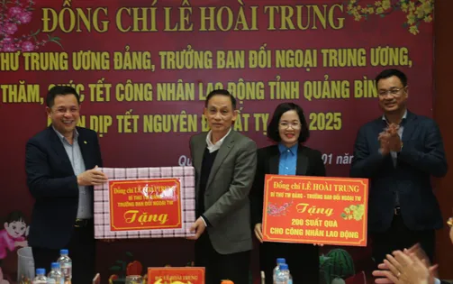 Trưởng ban Đối ngoại Trung ương Lê Hoài Trung thăm, chúc Tết tại Quảng Bình