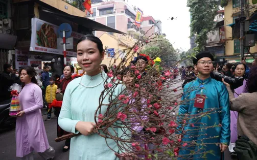 Đậm sắc màu văn hóa truyền thống trong chương trình "Tết Việt - Tết phố" tại Phố cổ Hà Nội