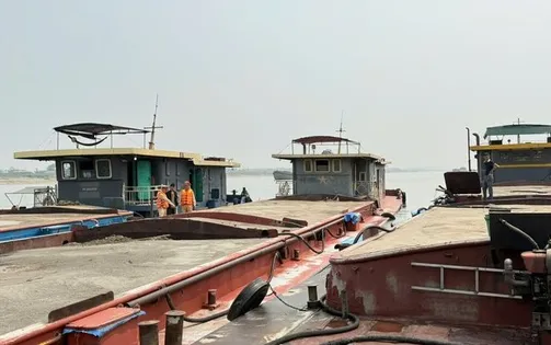 Tạm giữ 3 tàu vận chuyển gần 1.000m3 cát không rõ nguồn gốc