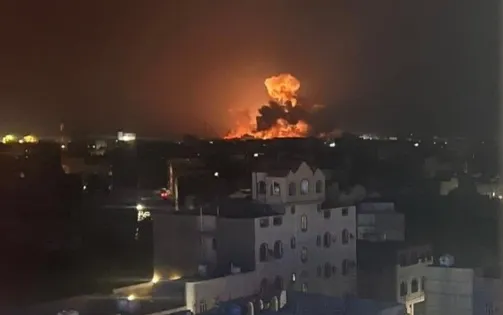 Mỹ không kích dữ dội lực lượng Houthi ở Yemen