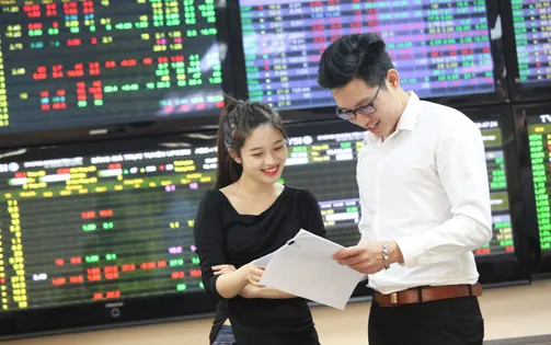 VN-Index tăng thêm hơn 12 điểm