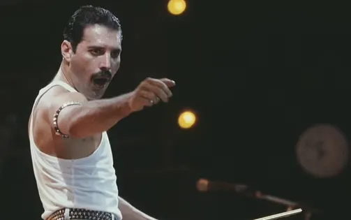 17 cuốn nhật ký bí mật của Freddie Mercury sẽ được công bố