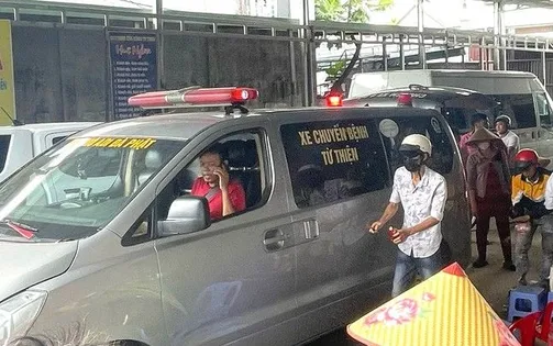 Phát hiện một người phụ nữ tử vong bất thường khi đang ngồi chờ tại bến xe
