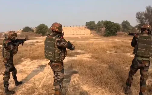Ấn Độ diễn tập quân sự giữa lúc căng thẳng leo thang với Pakistan