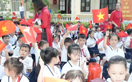 Hà Nội công bố số điện thoại hỗ trợ tuyển sinh đầu cấp