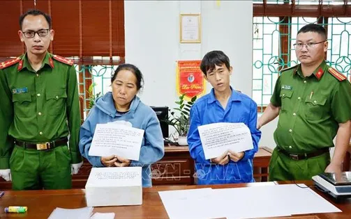 Phá chuyên án ma túy, bắt 2 đối tượng và thu giữ 8 bánh heroin