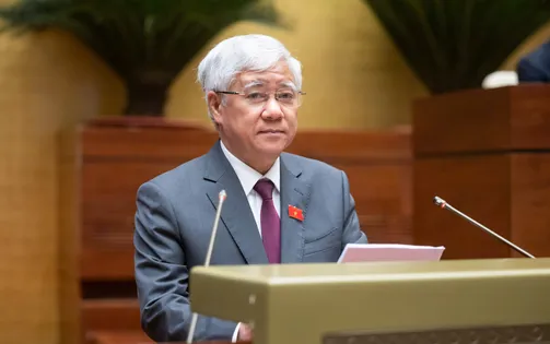 Cử tri và nhân dân lên án mạnh mẽ tình trạng sữa giả, thuốc giả, quảng cáo sai sự thật