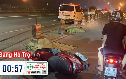 Hai xe máy va chạm trên cầu Thanh Trì (Hà Nội), hai người tử vong