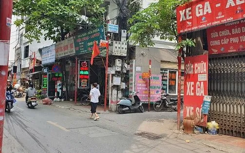 Nam thanh niên nghi “ngáo đá” cầm dao chém nhiều người ở Hà Nội