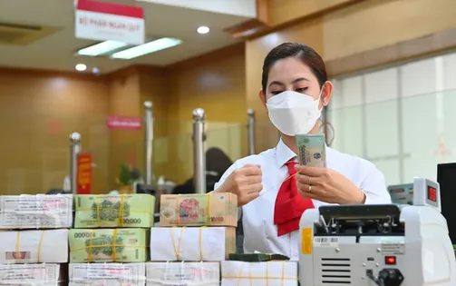 Lãi suất tiền gửi xuống thấp trong khi lãi cho vay 'đứng yên'