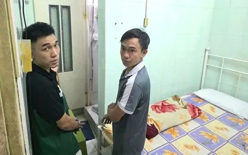 Bắt 2 thanh niên khống chế chủ nhà nghỉ, cướp 16 cây vàng