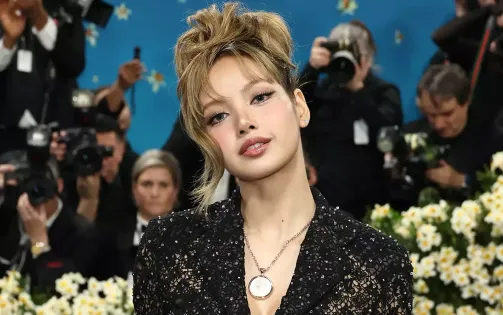 Lisa (BLACKPINK) được bênh vực về trang phục táo bạo tại Met Gala 2025