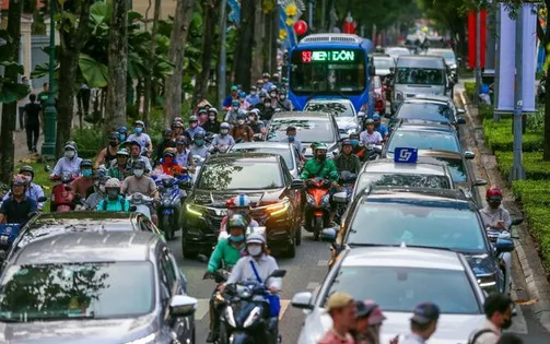 Hà Nội, TP Hồ Chí Minh siết tiêu chuẩn khí thải ô tô cao hơn từ 1/2026