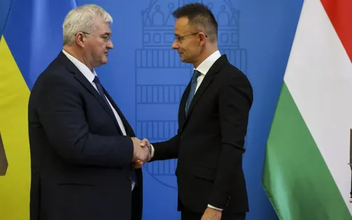 Hungary đình chỉ đàm phán với Ukraine do bê bối gián điệp