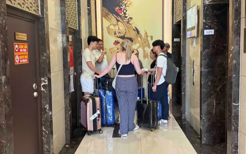 Chung cư thành khách sạn “chui”: Bùng phát mâu thuẫn ở các khu đô thị