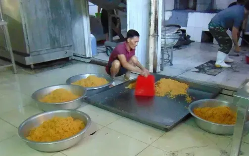 Người dân TP Hồ Chí Minh chưa thoát nỗi lo thực phẩm bẩn