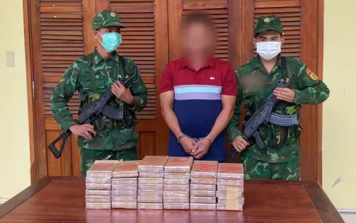 Bắt đối tượng vận chuyển 38 bánh ma túy từ Lào về Việt Nam