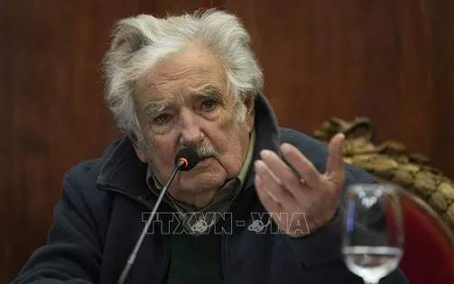 Điện chia buồn nguyên Tổng thống Cộng hòa Đông Uruguay qua đời