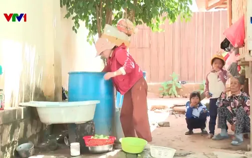 Nhà máy nước sạch tiền tỷ, nước sạch... chưa đến nửa xã