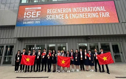 Học sinh Việt Nam ghi dấu ấn lịch sử tại Hội thi Khoa học kỹ thuật quốc tế 2025