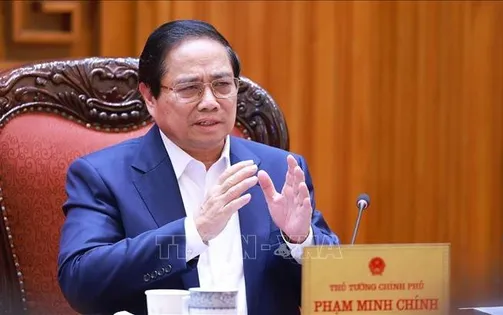 Thủ tướng Phạm Minh Chính chủ trì họp xây dựng dự thảo nghị quyết của Bộ Chính trị về y tế, giáo dục