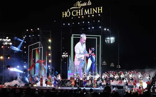 Chương trình nghệ thuật đặc biệt 'Người là Hồ Chí Minh': Khắc họa đậm nét hình tượng vị lãnh tụ của dân tộc