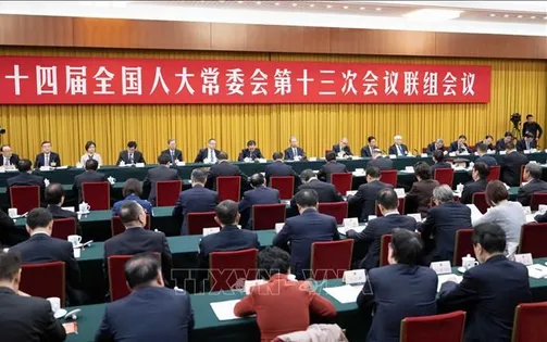 Trung Quốc yêu cầu quan chức kiềm chế chi tiêu cho rượu và thuốc lá