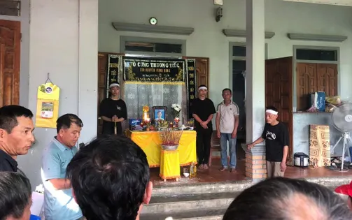 Tìm thấy thi thể học sinh lớp 6 đuối nước khi đi tắm ở sông Lam